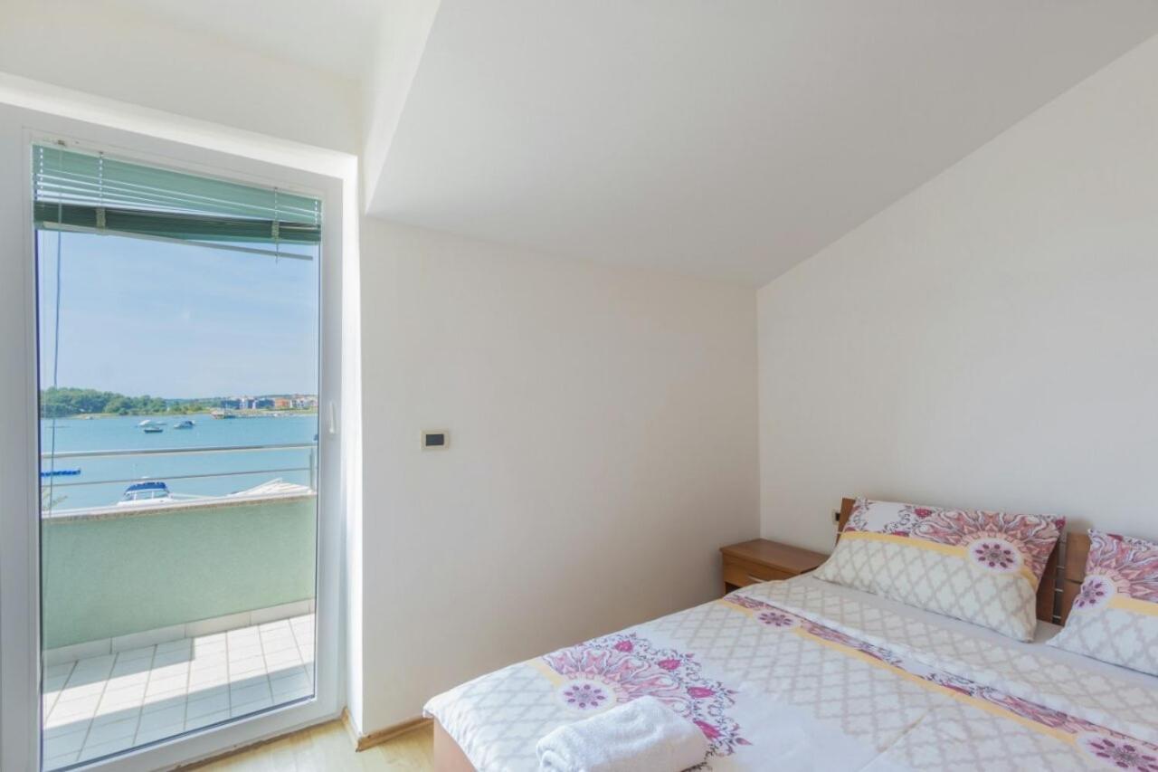 Apartments Riva Medulin Exterior foto